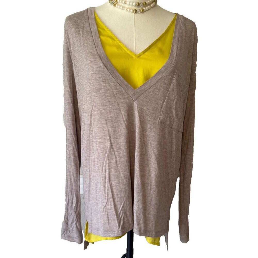 Bordeaux Women's Layered V-Neck Top Size S/P Gray Yellow Contrast Pocket